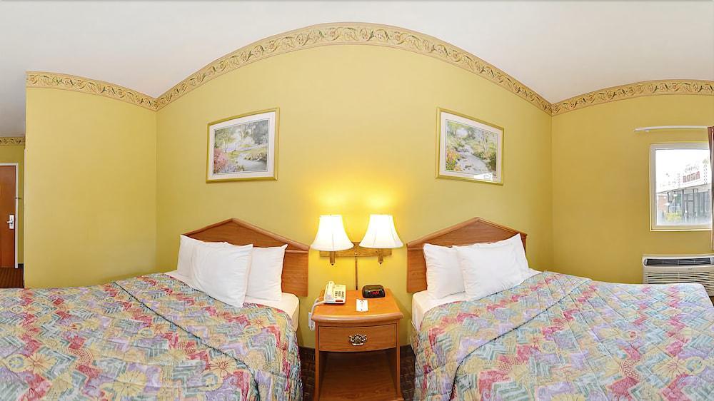 Econo Lodge Louisville Airport Eksteriør billede