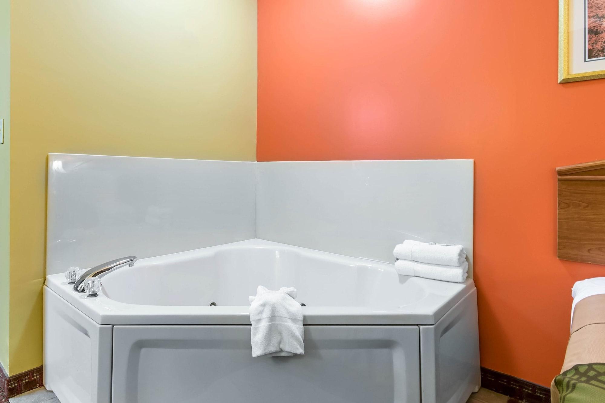 Econo Lodge Louisville Airport Eksteriør billede