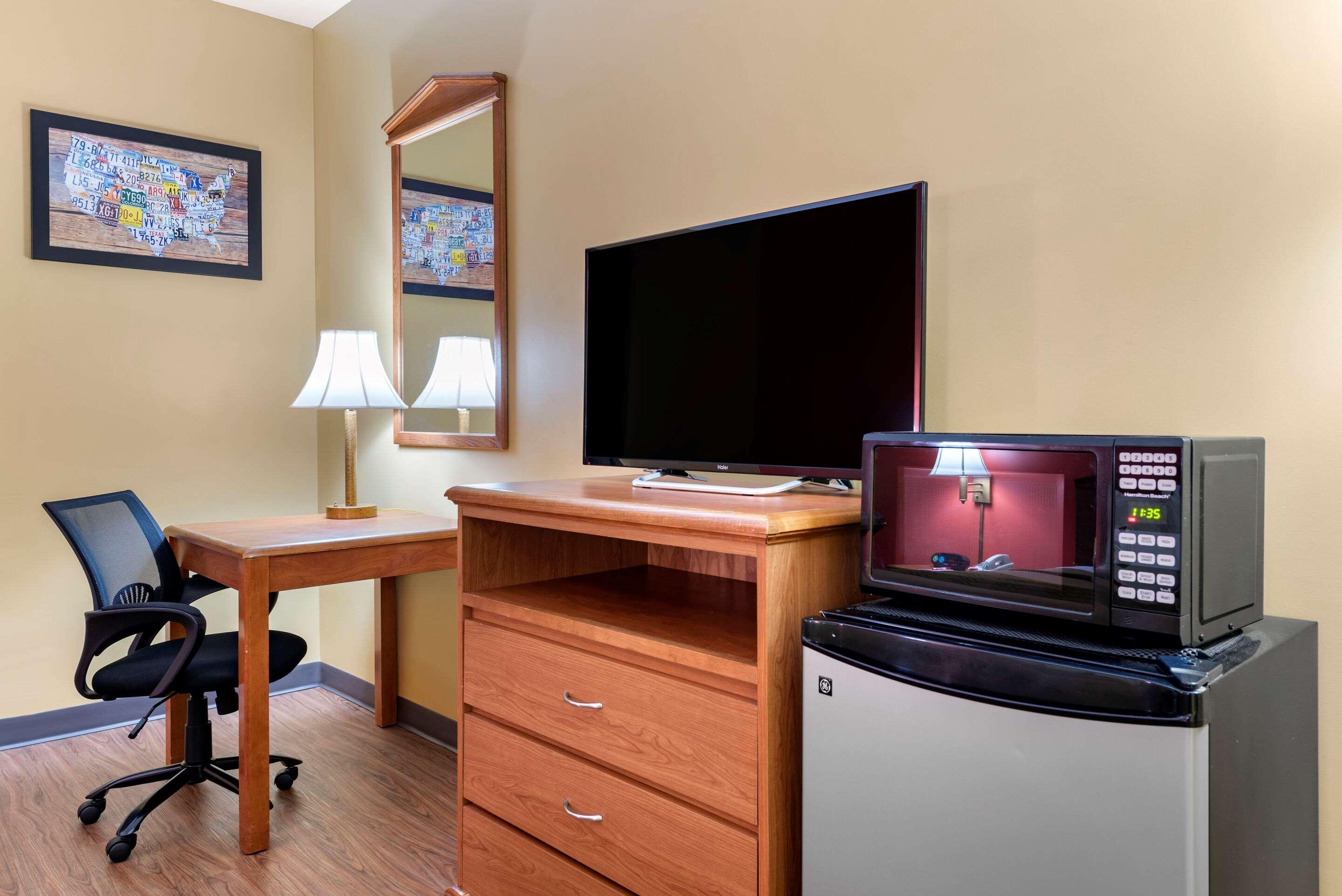 Econo Lodge Louisville Airport Eksteriør billede