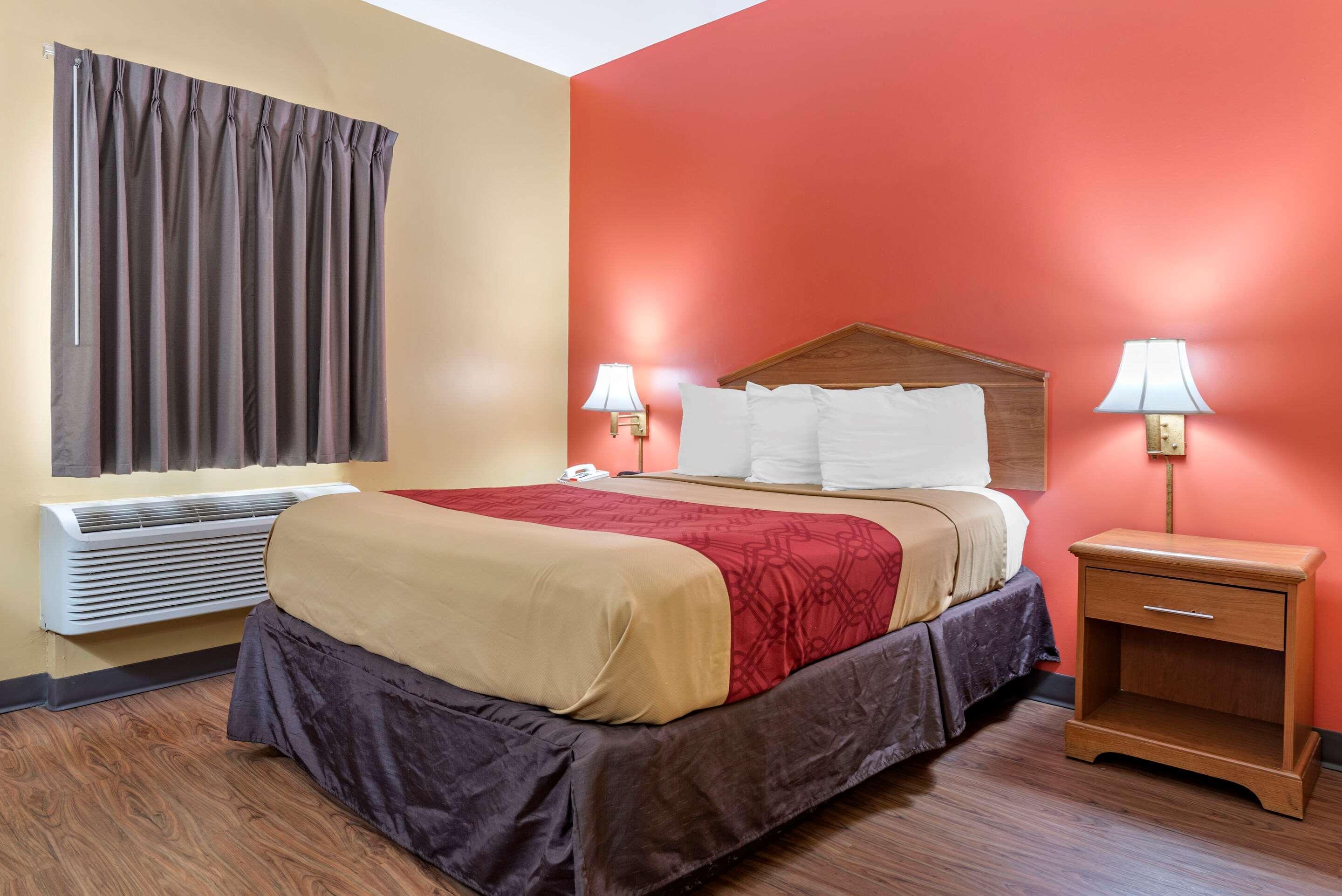 Econo Lodge Louisville Airport Eksteriør billede