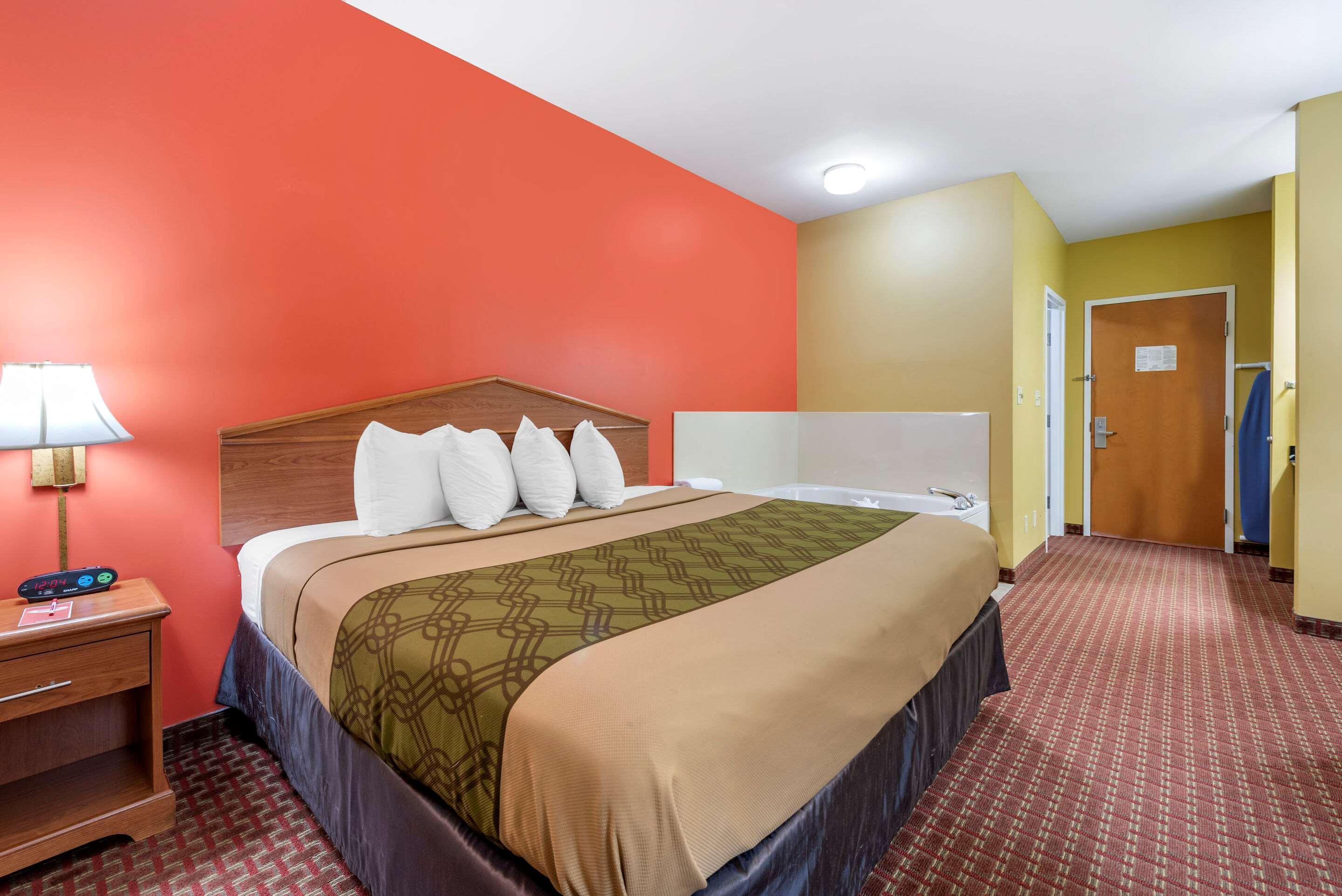 Econo Lodge Louisville Airport Eksteriør billede
