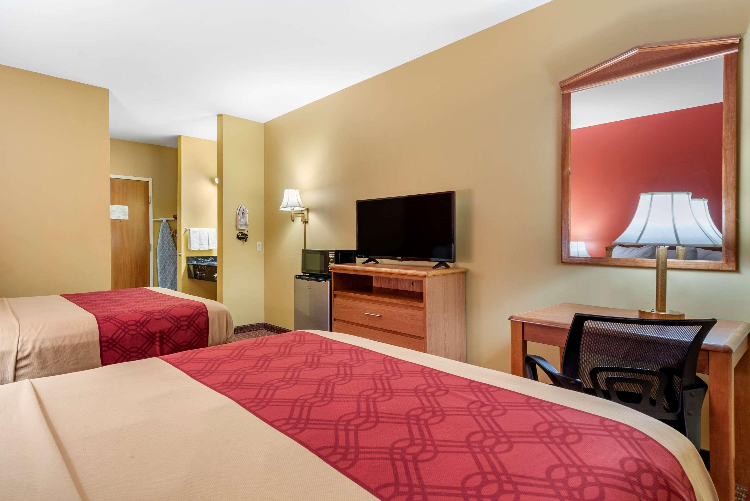 Econo Lodge Louisville Airport Eksteriør billede