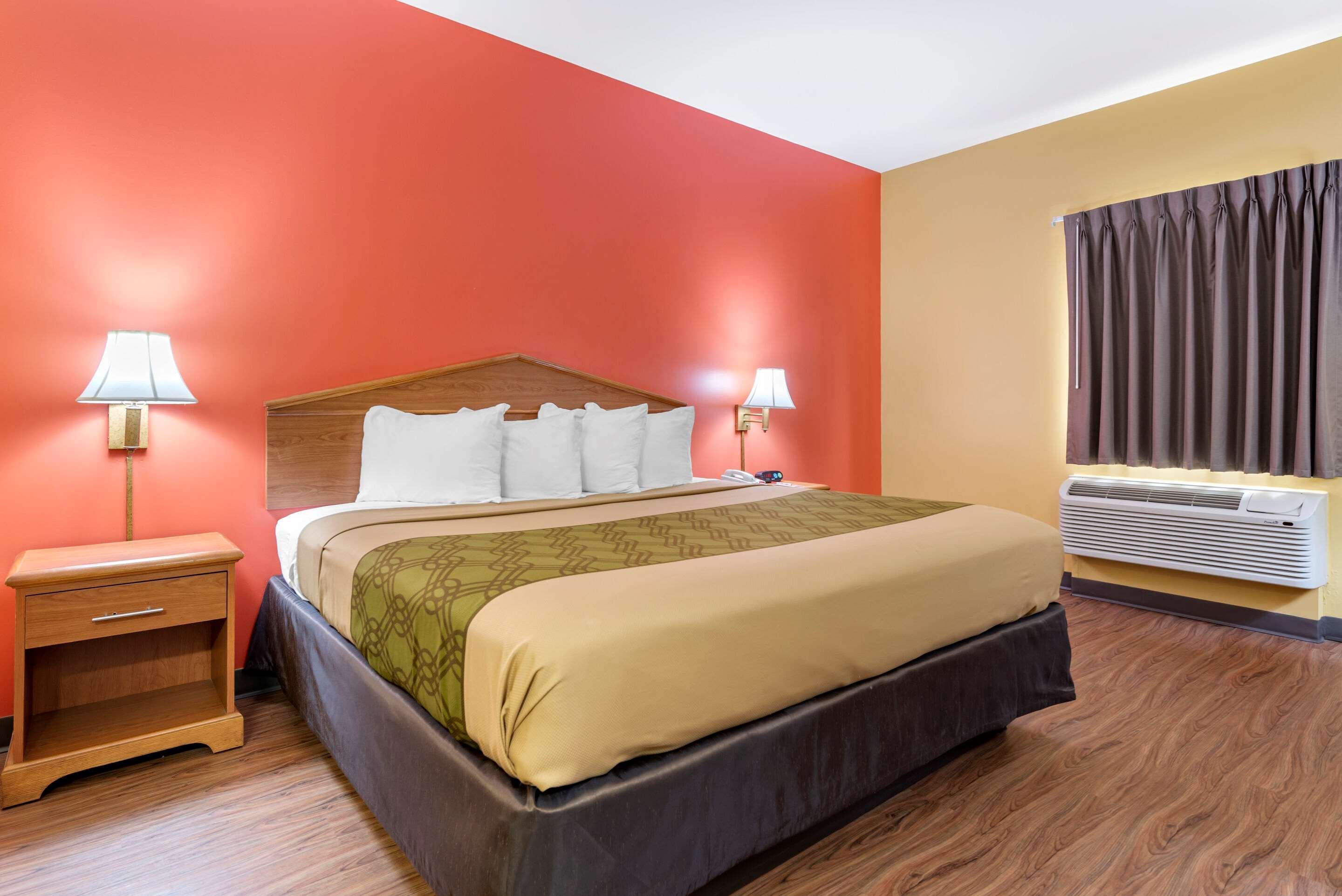 Econo Lodge Louisville Airport Eksteriør billede