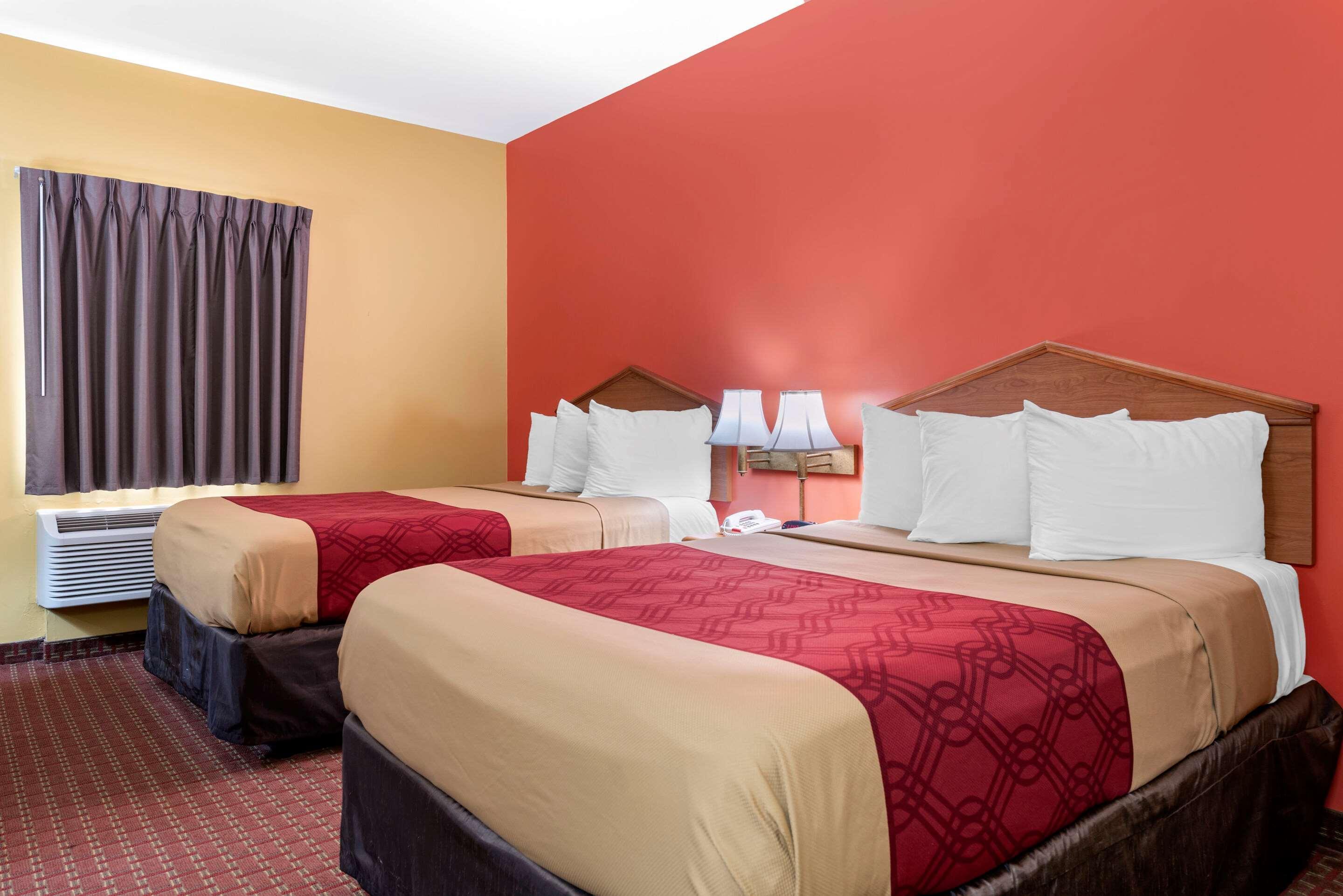 Econo Lodge Louisville Airport Eksteriør billede