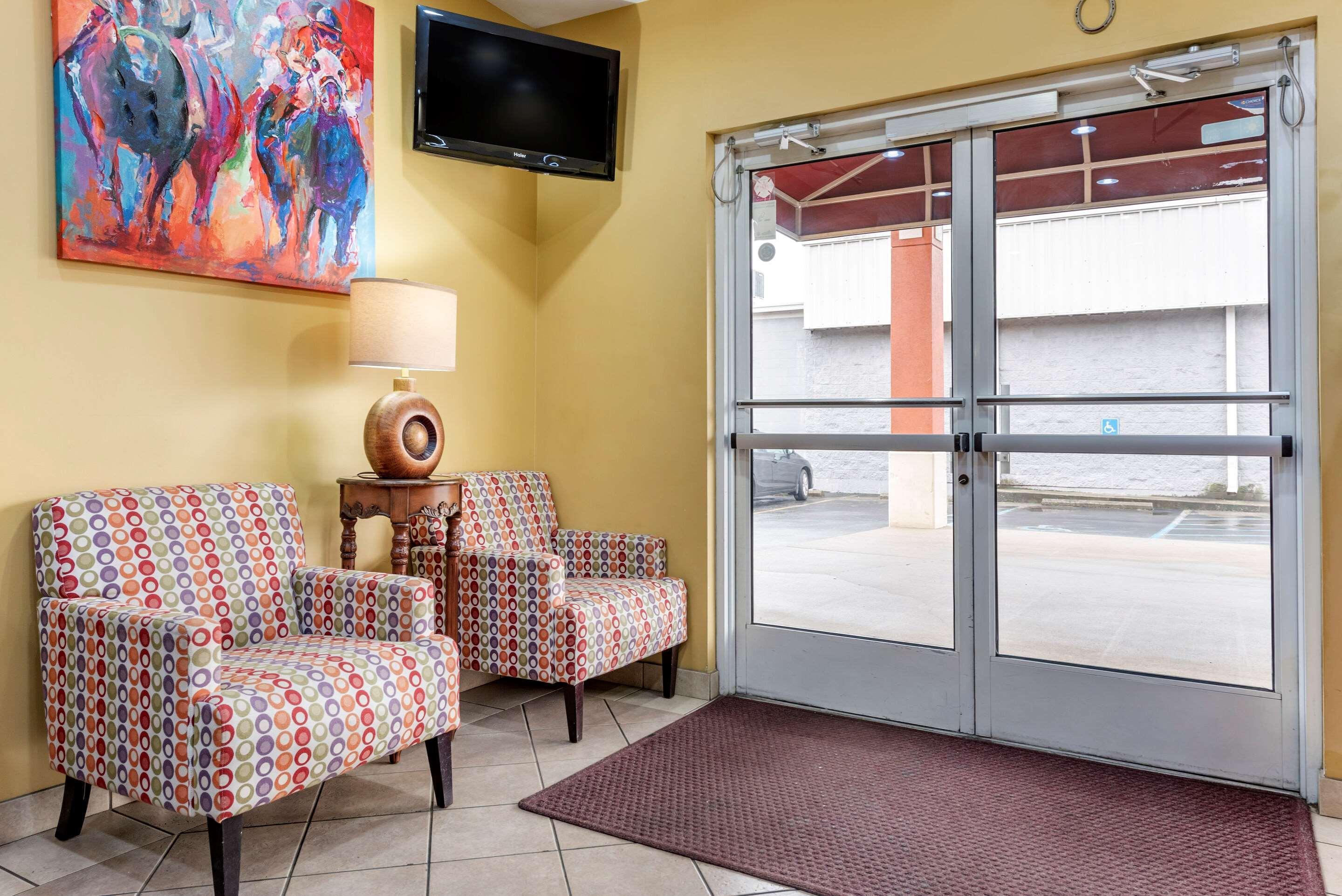 Econo Lodge Louisville Airport Eksteriør billede