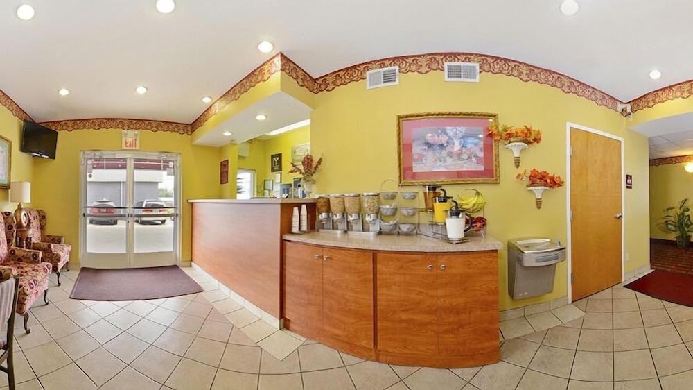 Econo Lodge Louisville Airport Eksteriør billede